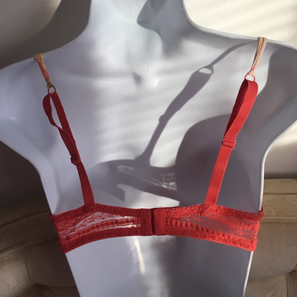 GILLIAN & OMALLY'S  PRETTY PADDED BRA 34D - Picture 6 of 8